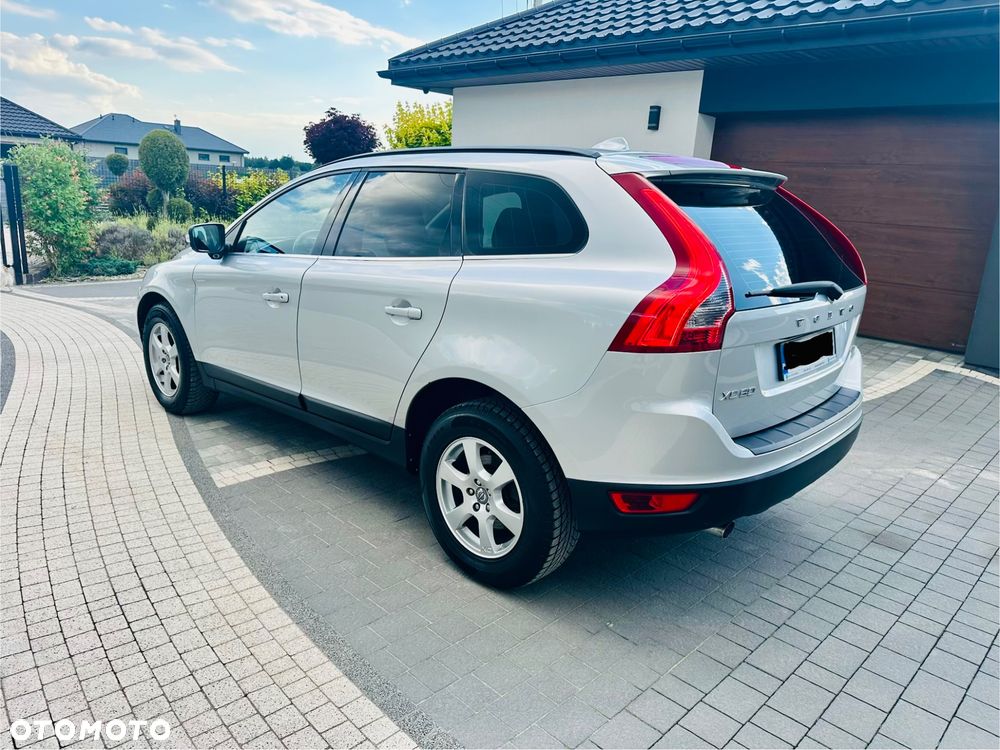 Volvo XC 60 2.4D AWD Summum - 11