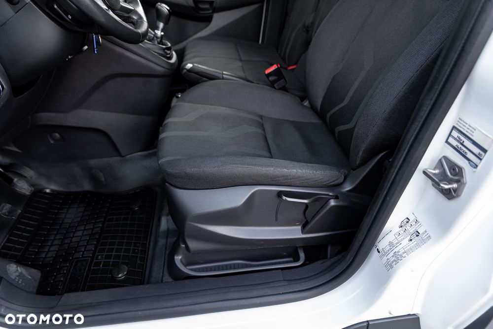 Ford Transit Connect - 18