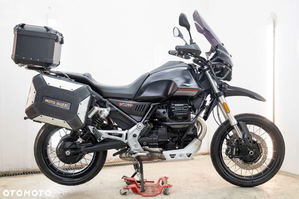 Moto Guzzi V85 - 5