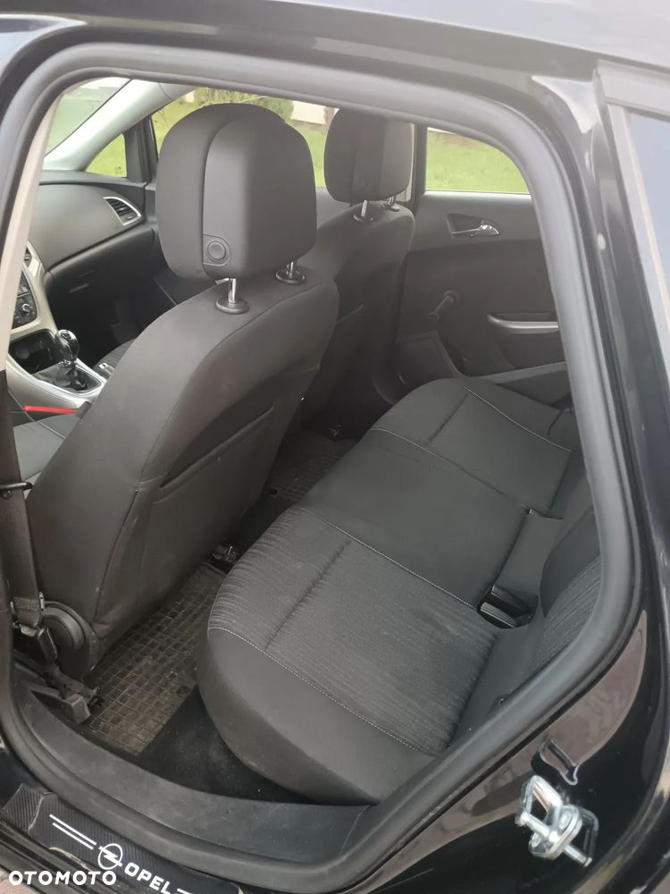 Opel Astra 1.6 Turbo 150 Jahre - 9