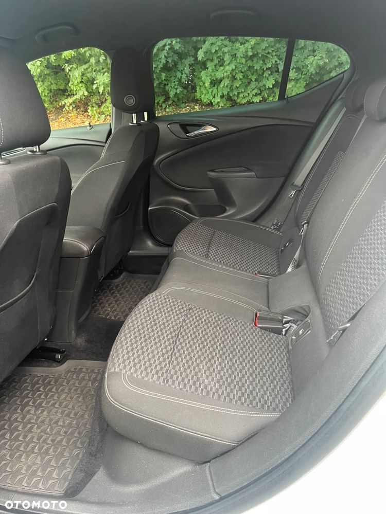 Opel Astra V 1.6 CDTI Dynamic S&S - 11