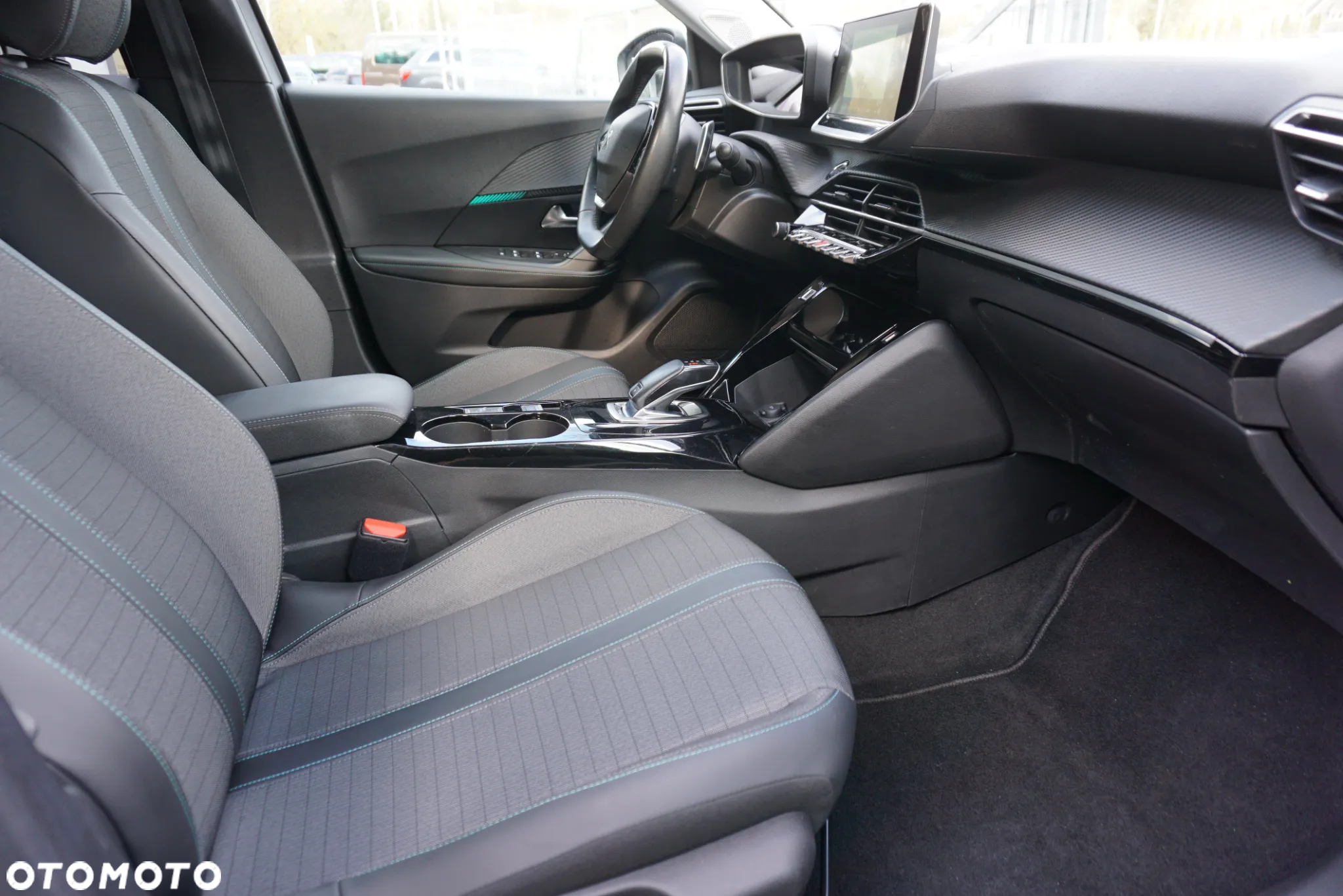 Peugeot 2008 1.2 PureTech GT Pack S&S EAT8 - 18