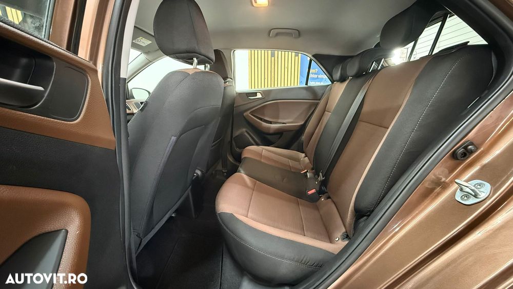 Hyundai i20 - 16