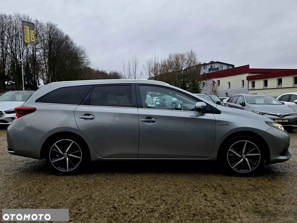 Toyota Auris 1.8 HSD Prestige - 8