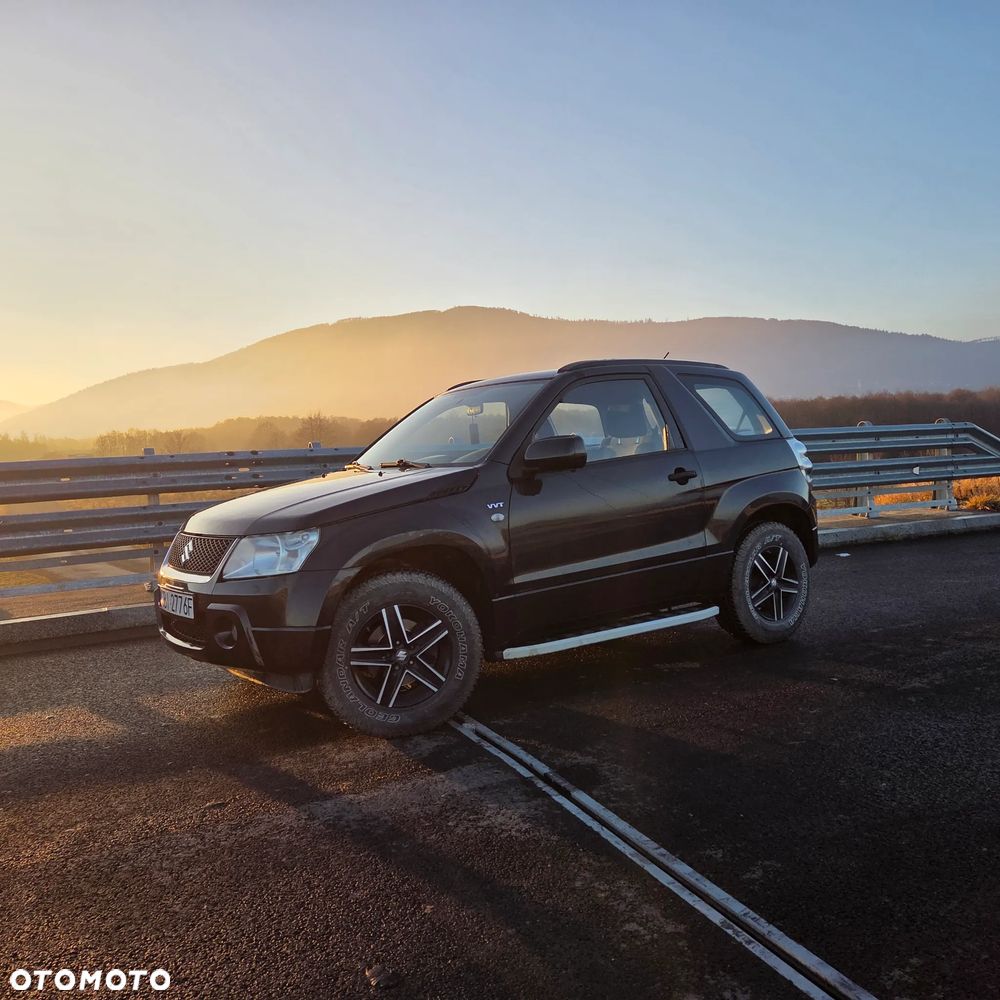 Suzuki Grand Vitara 1.6 De luxe - 2
