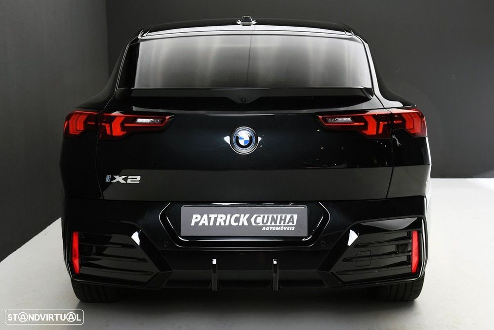 BMW iX2 xDrive30 - 8
