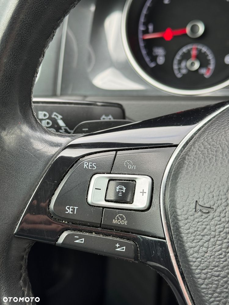 Volkswagen Golf 2.0 TDI SCR DSG Highline - 31