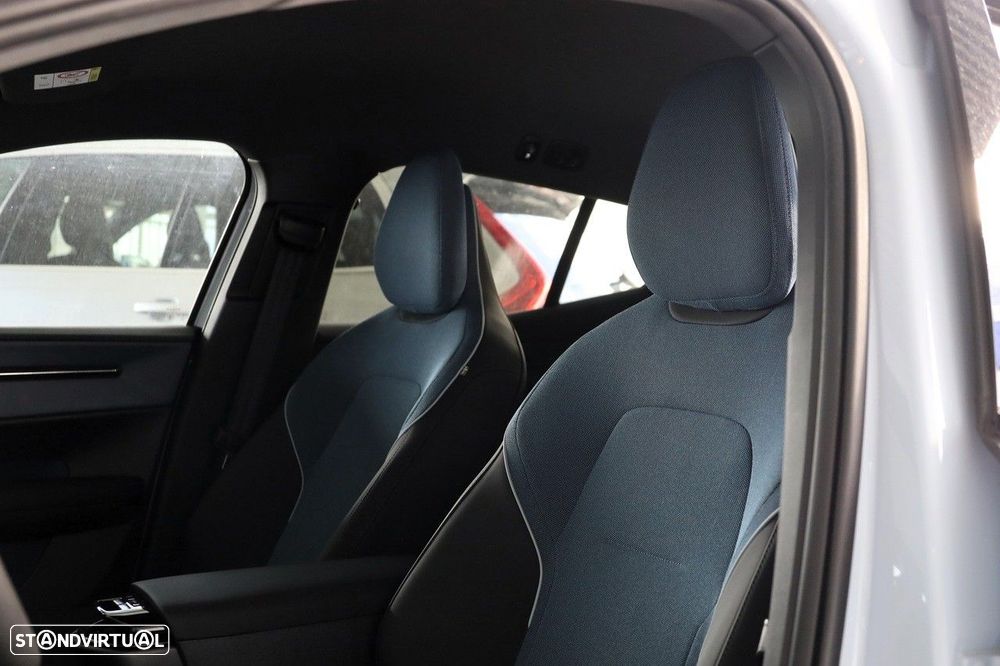 Volvo EX30 51 kWh Single Motor Core - 9