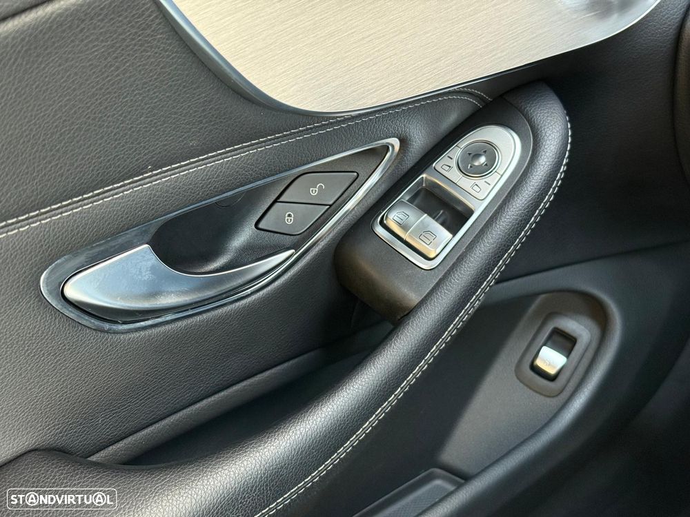 Mercedes-Benz C 220 d Coupe 9G-TRONIC AMG Line - 24