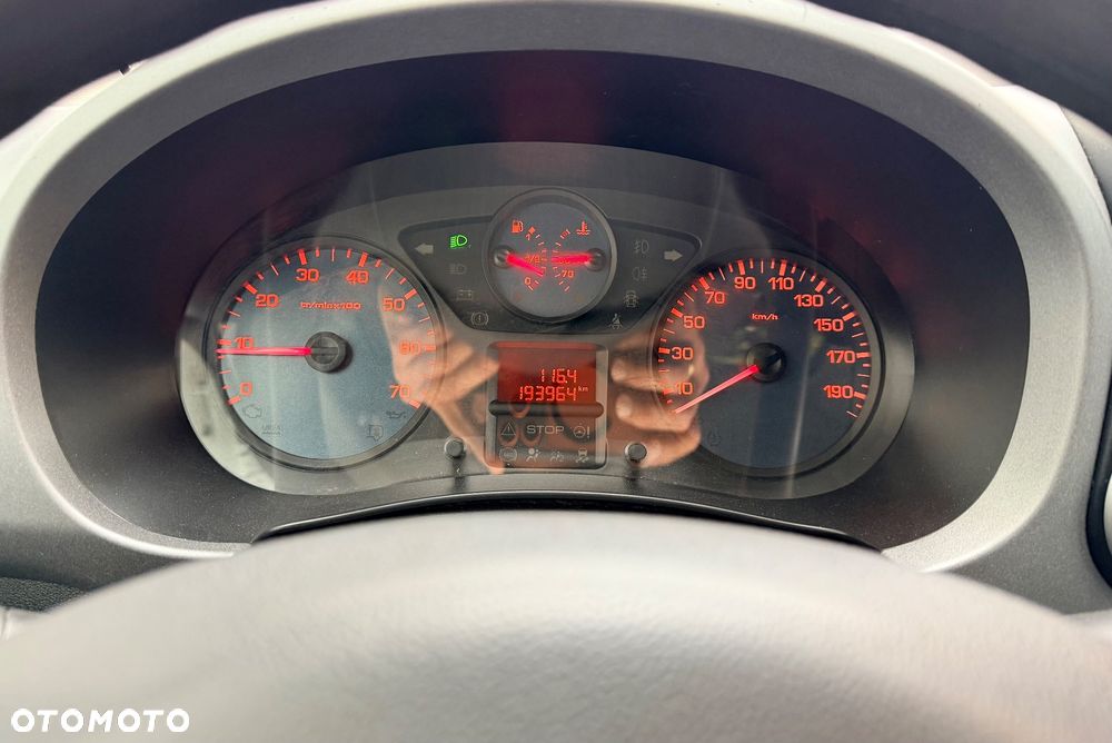 Peugeot Partner - 11