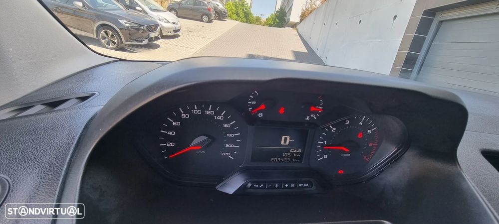 Peugeot PARTNER 1.5 BLUE HDI LONGA - 9