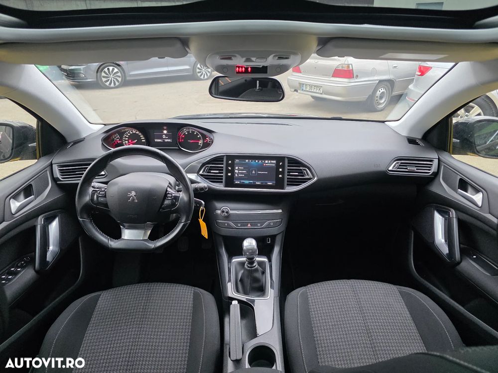 Peugeot 308 1.2 L PureTech Turbo S&S Allure - 5