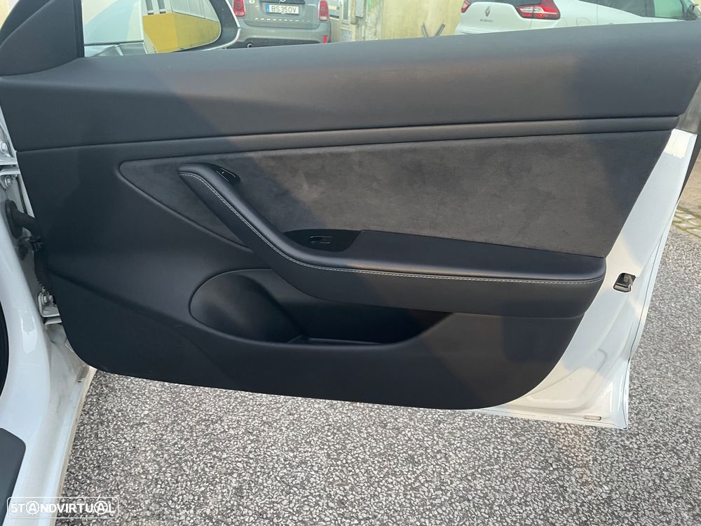 Tesla Model 3 Long Range AWD Dual Motor - 17