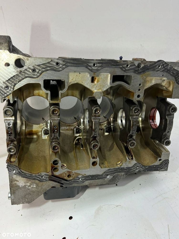 04E 103 011 BK Blok silnika 1.4 TFSI CVNA Audi A4 S4 B9 - 16