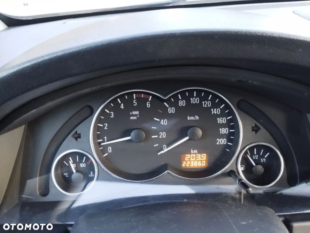 Opel Meriva 1.7 CDTI (Essentia) - 3