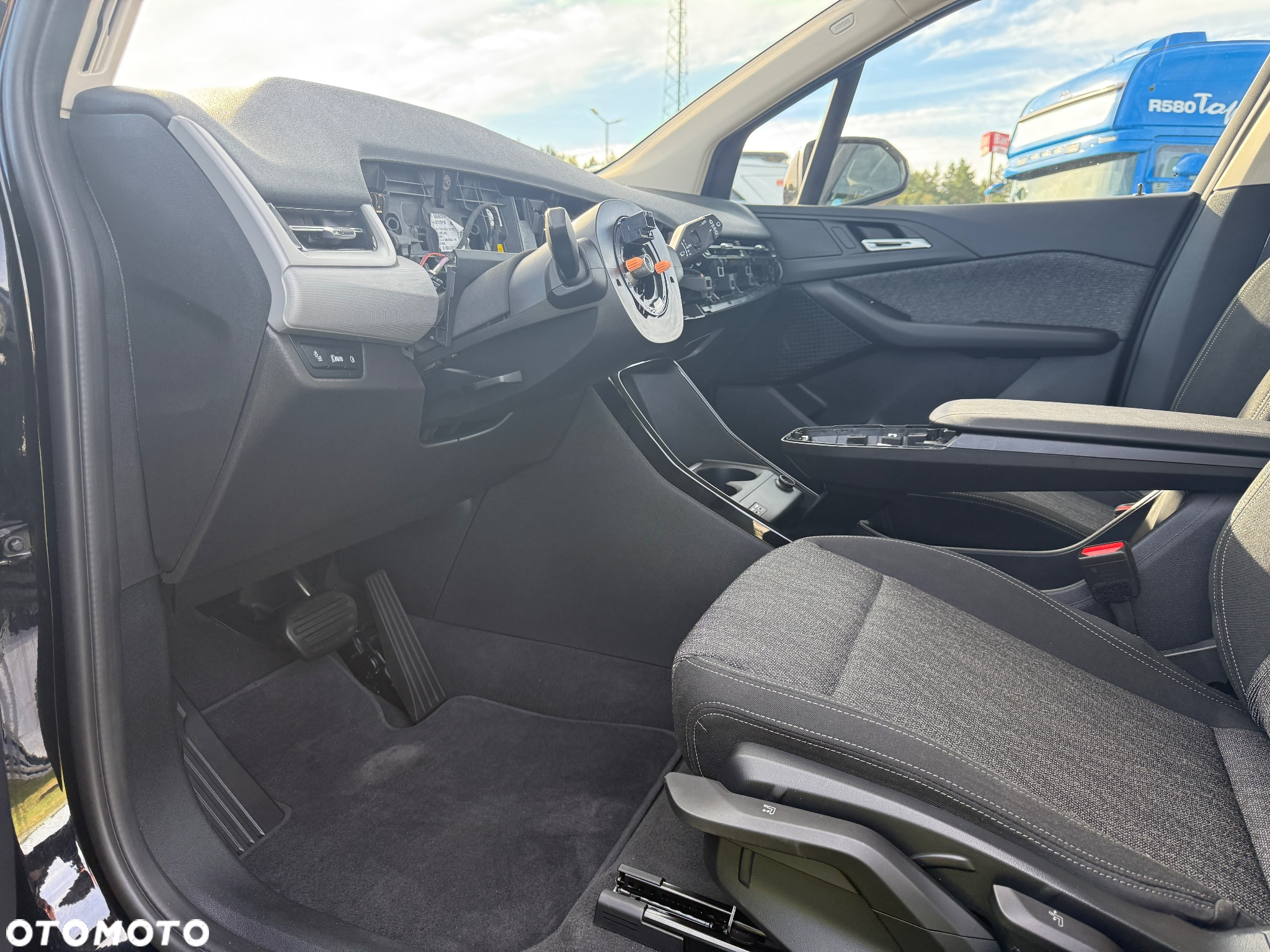 BMW Seria 2 218d Active Tourer - 31