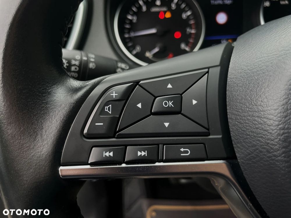 Nissan Qashqai 1.3 DIG-T N-Connecta EU6d - 24