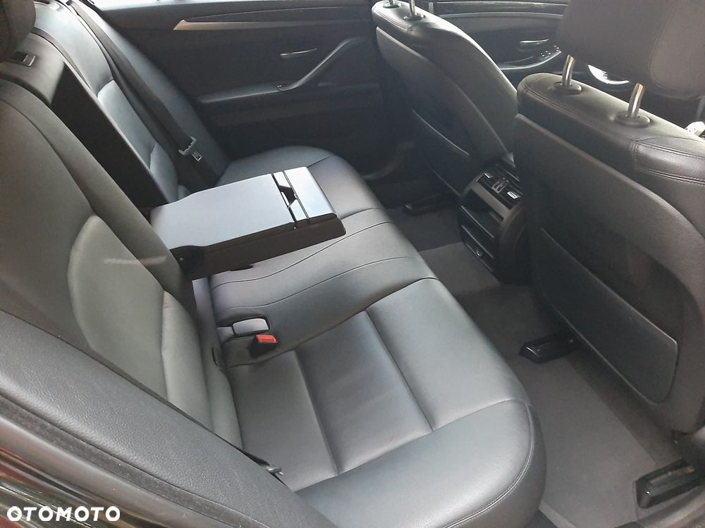BMW Seria 5 520d - 7