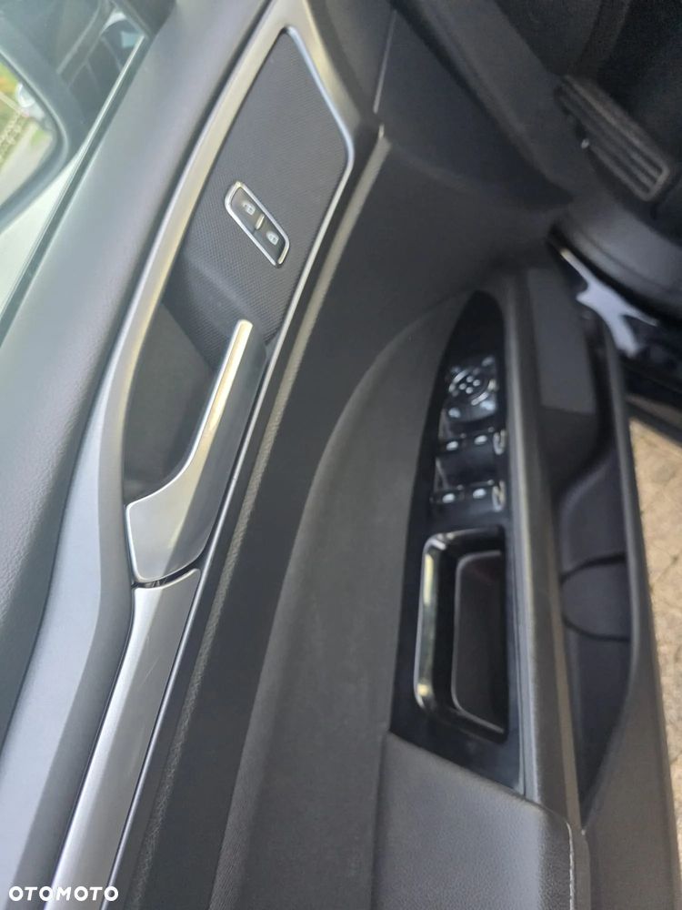 Ford Mondeo 1.5 EcoBoost Start-Stopp Autom Titanium - 4