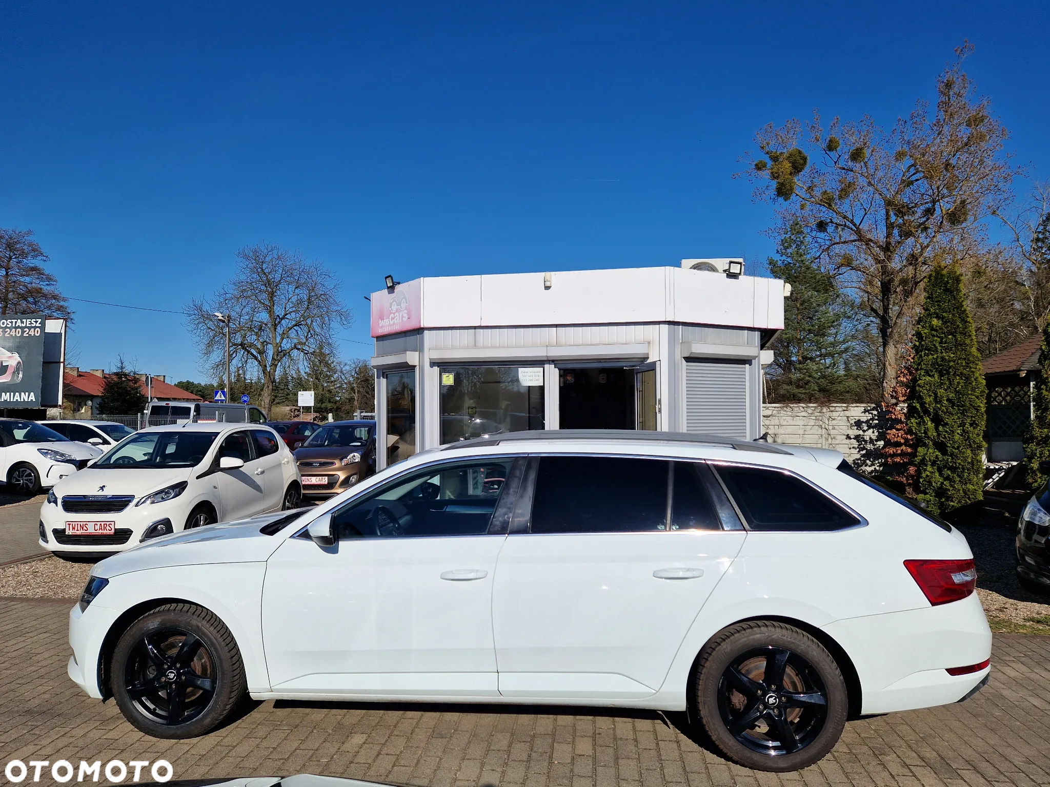 Skoda Superb 2.0 TDI DSG Ambition - 3