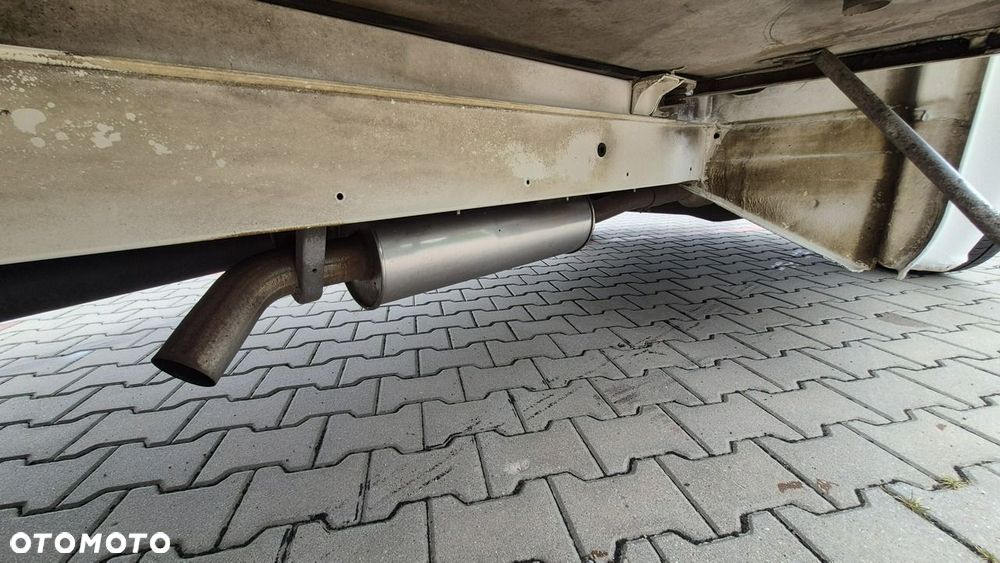 Mercedes-Benz Sprinter - 17