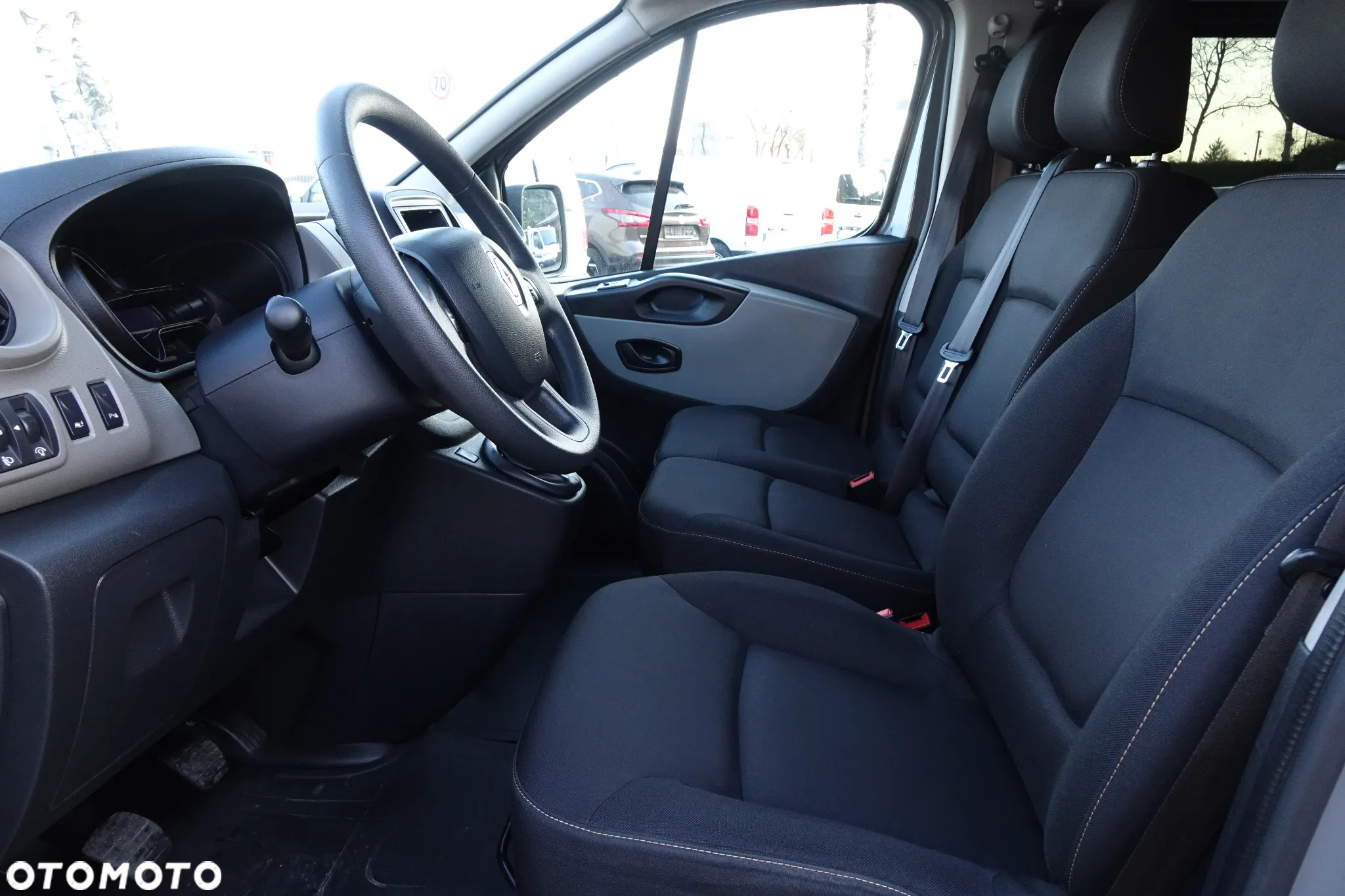 Renault Trafic - 12