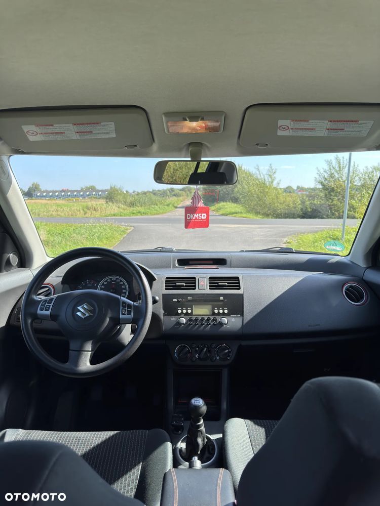 Suzuki Swift - 7