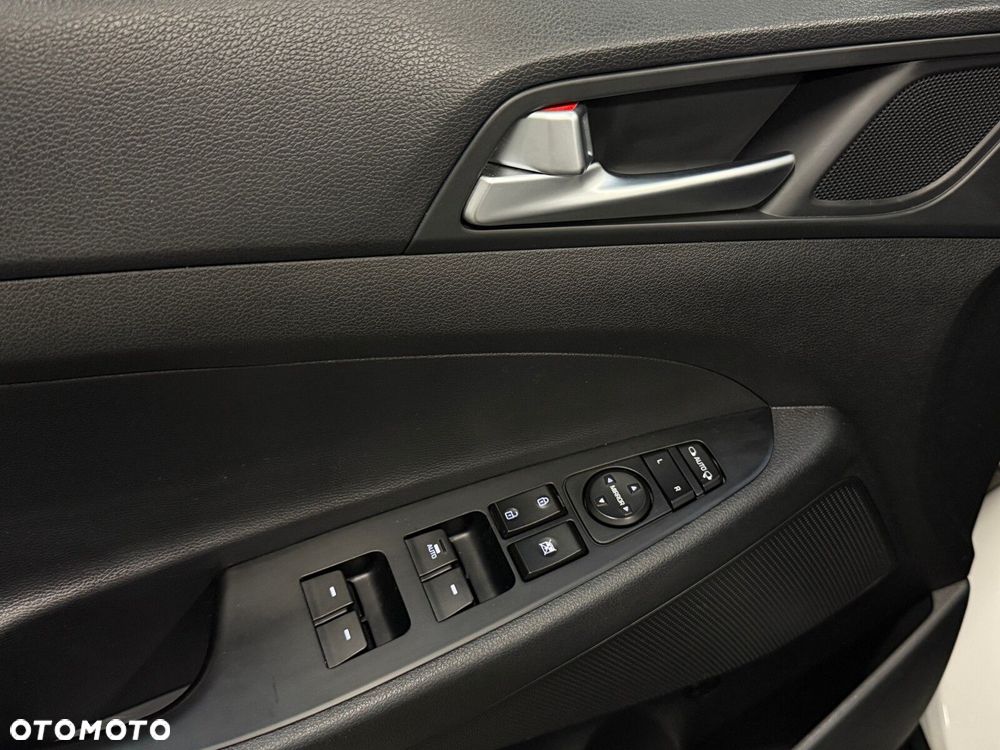 Hyundai Tucson 1.7 CRDI BlueDrive Style 2WD DCT - 17