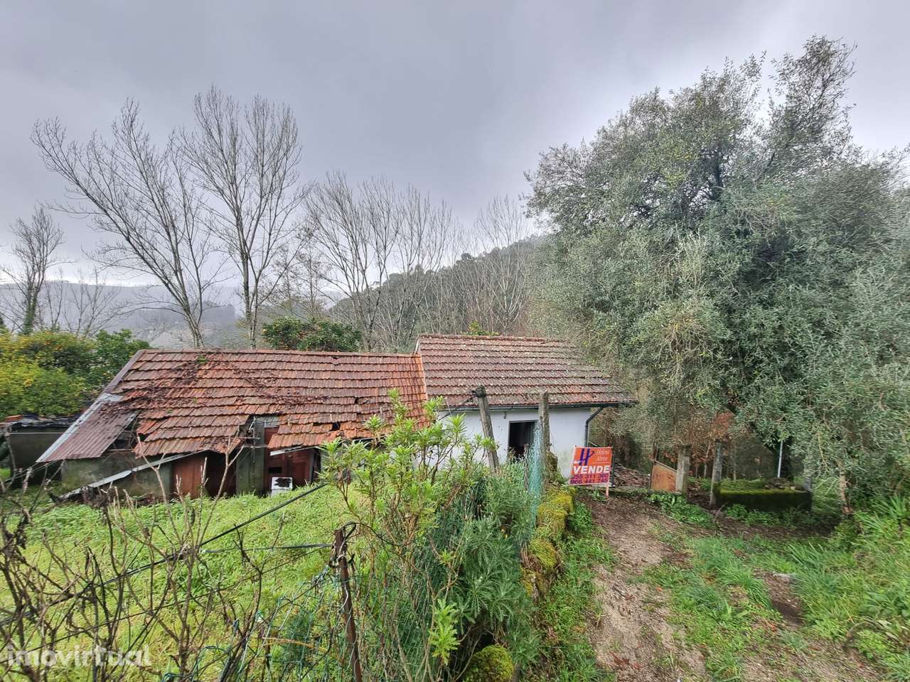 Moradia para restauro com elevado potencial de investimento - Grande imagem: 3/16