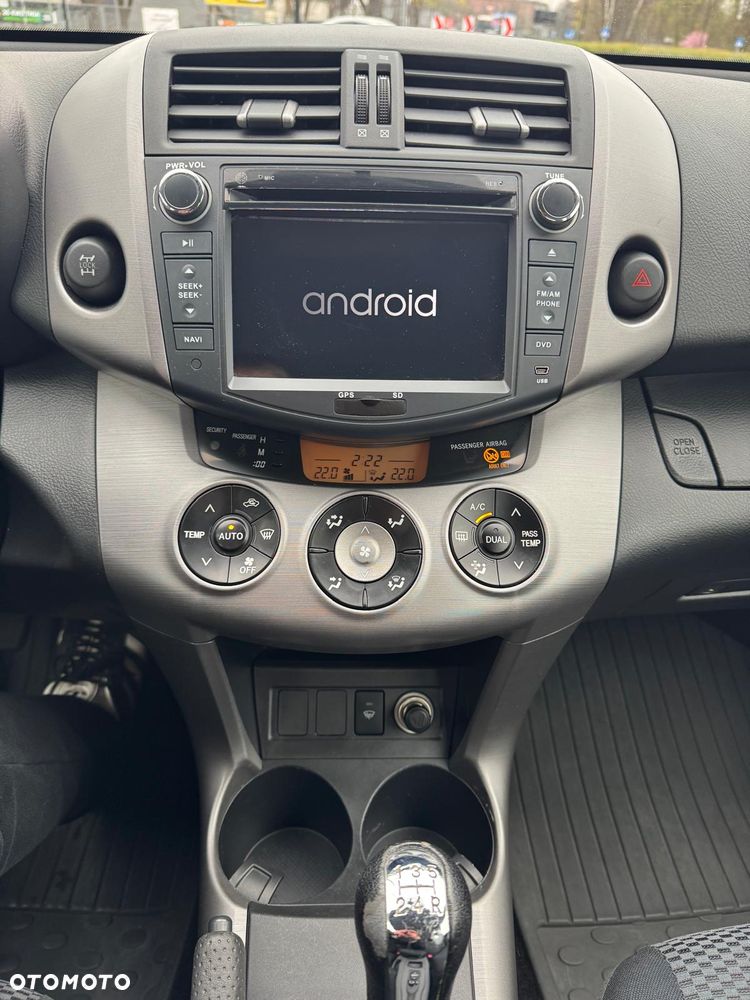 Toyota RAV4 2.0 VVT-i Sol - 12