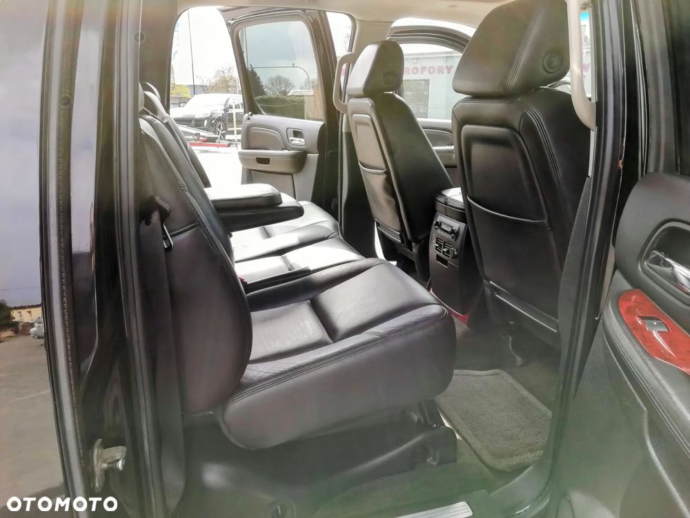 Cadillac Escalade - 8