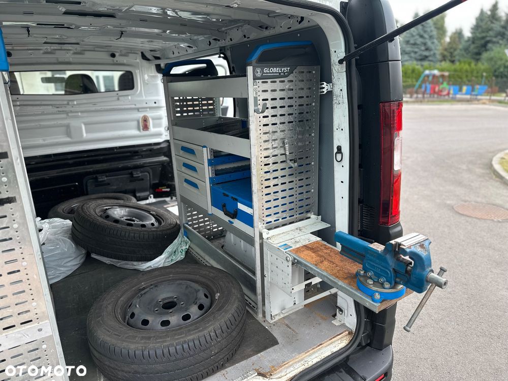 Opel Vivaro - 31