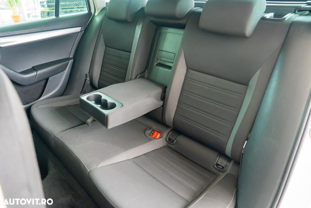 Skoda Octavia 1.6 TDI DSG Ambition - 24