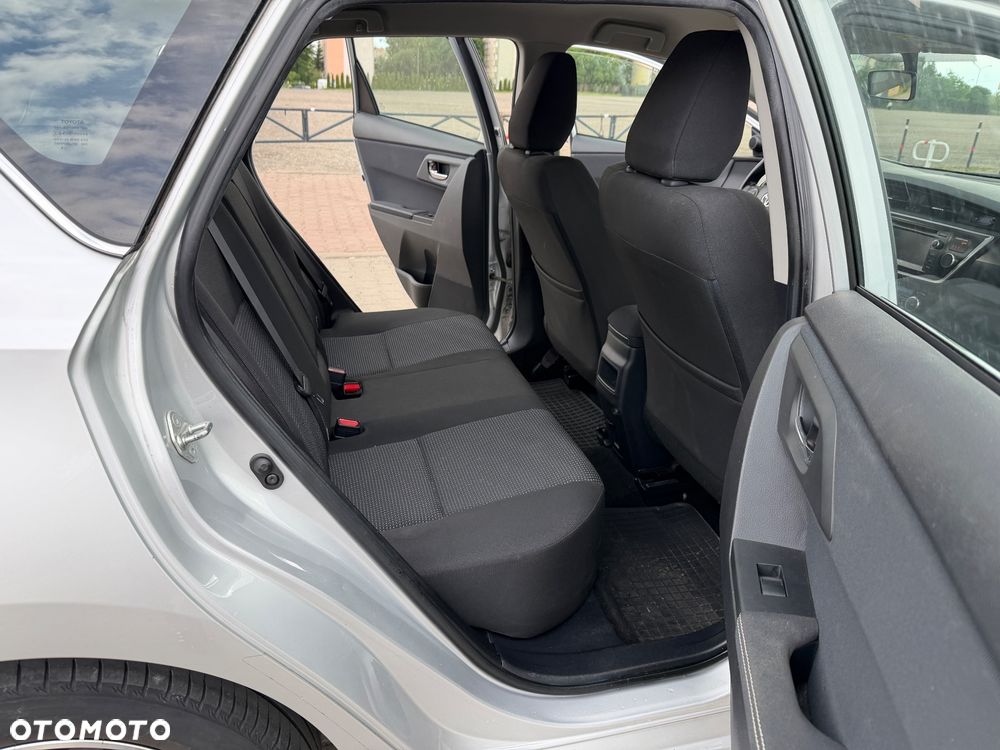 Toyota Auris 2.0 D-4D Premium Comfort - 28