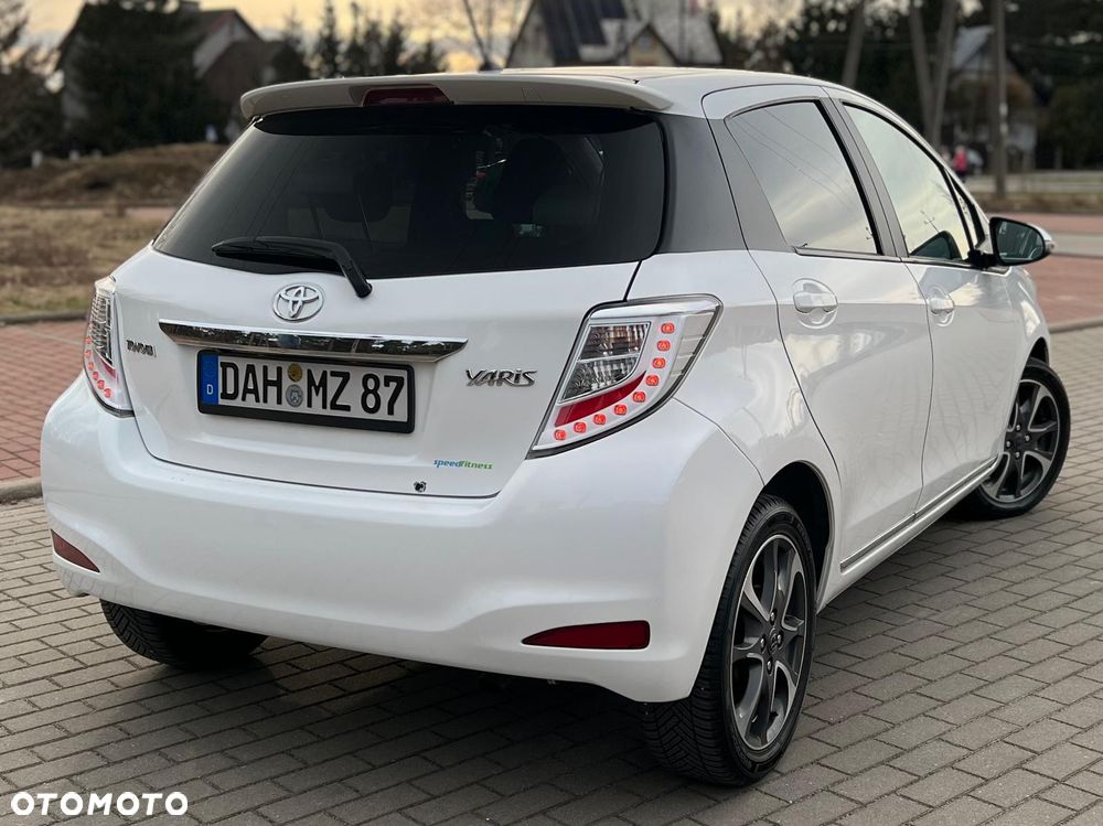Toyota Yaris - 8