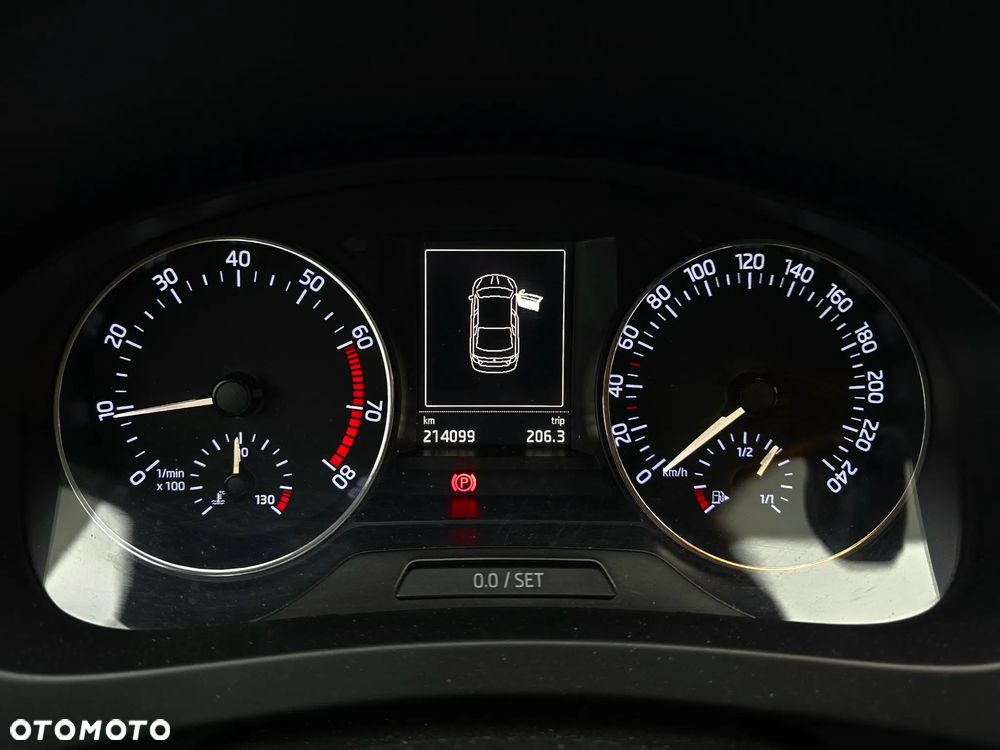 Skoda RAPID 1.2 TSI Ambition - 11