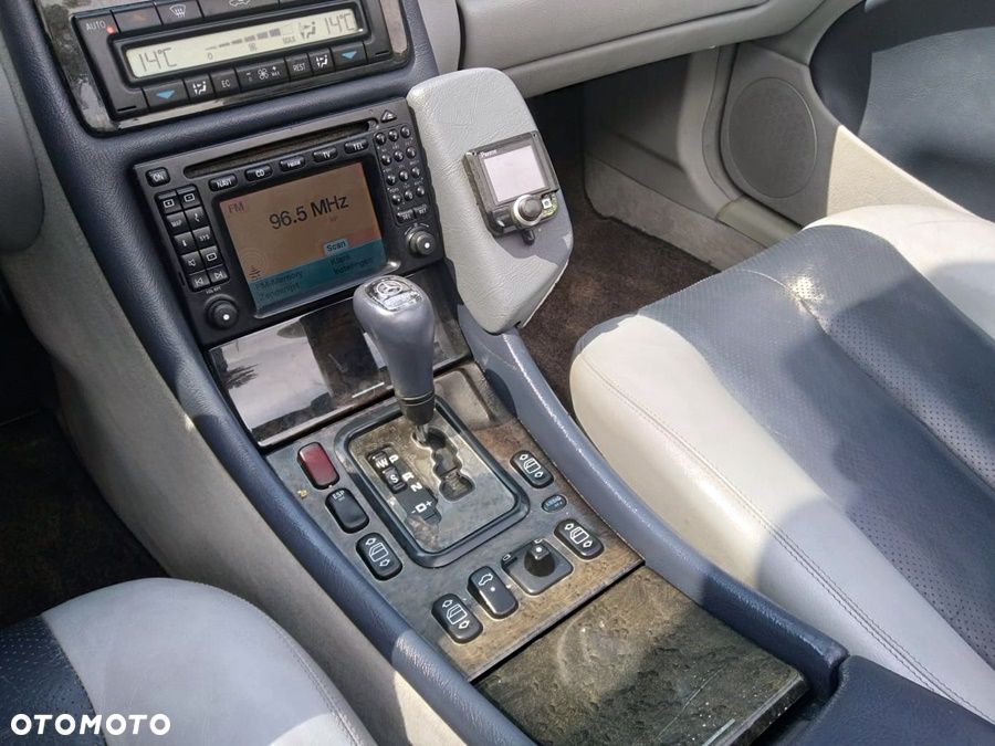 Mercedes-Benz CLK - 4