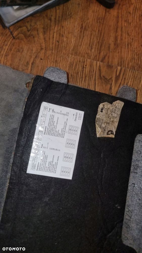 BOCZEK WYKŁADZINA BAGAŻNIKA LEWA SZARA BMW E31 840 850 - 5