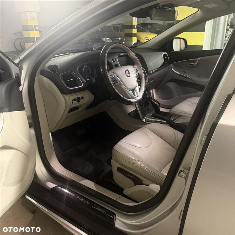 Volvo V40 D2 Drive-E Summum - 7
