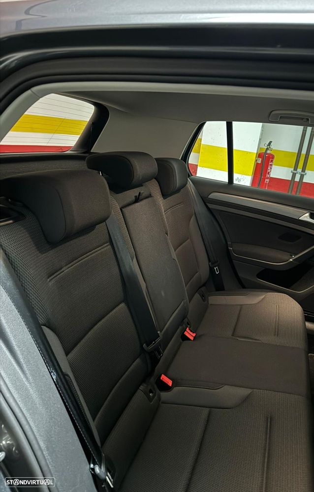 VW Golf - 7