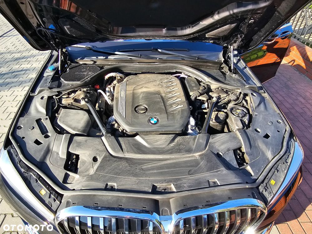 BMW Seria 7 730d mHEV - 30
