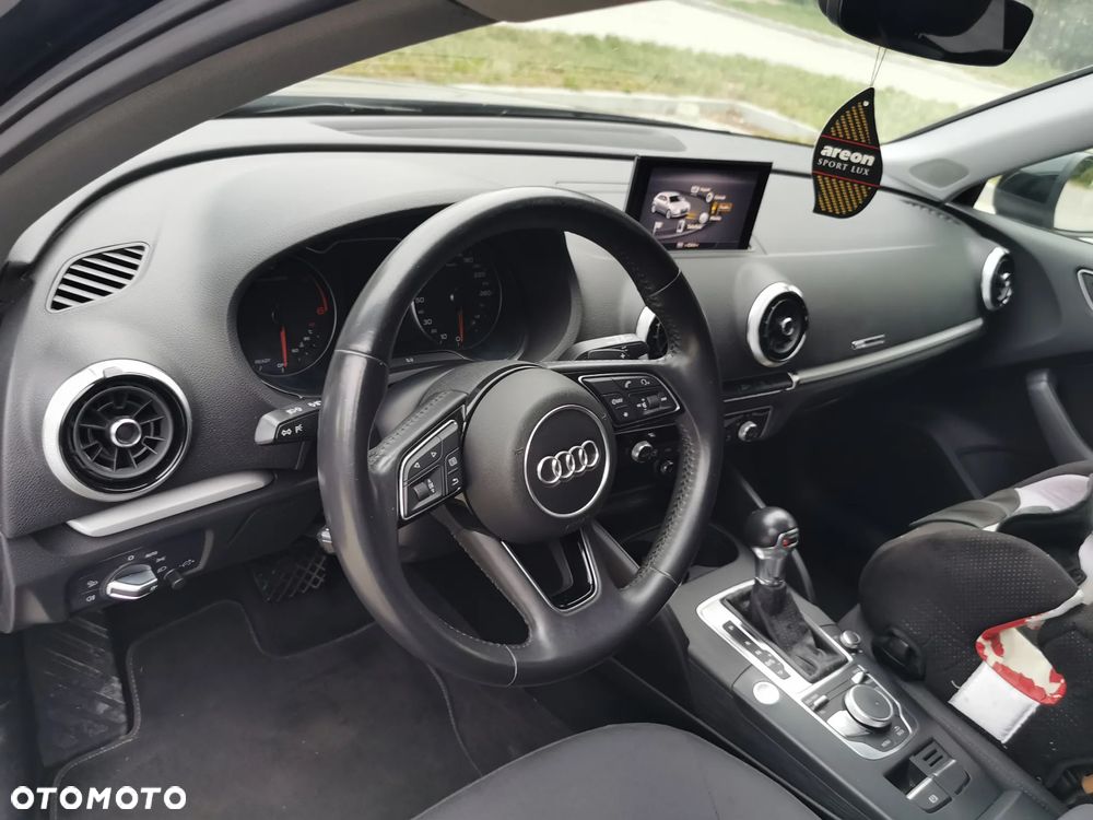 Audi A3 Sportback - 13