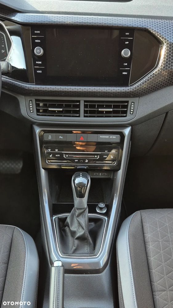 Volkswagen T-Cross 1.0 TSI Life DSG - 14