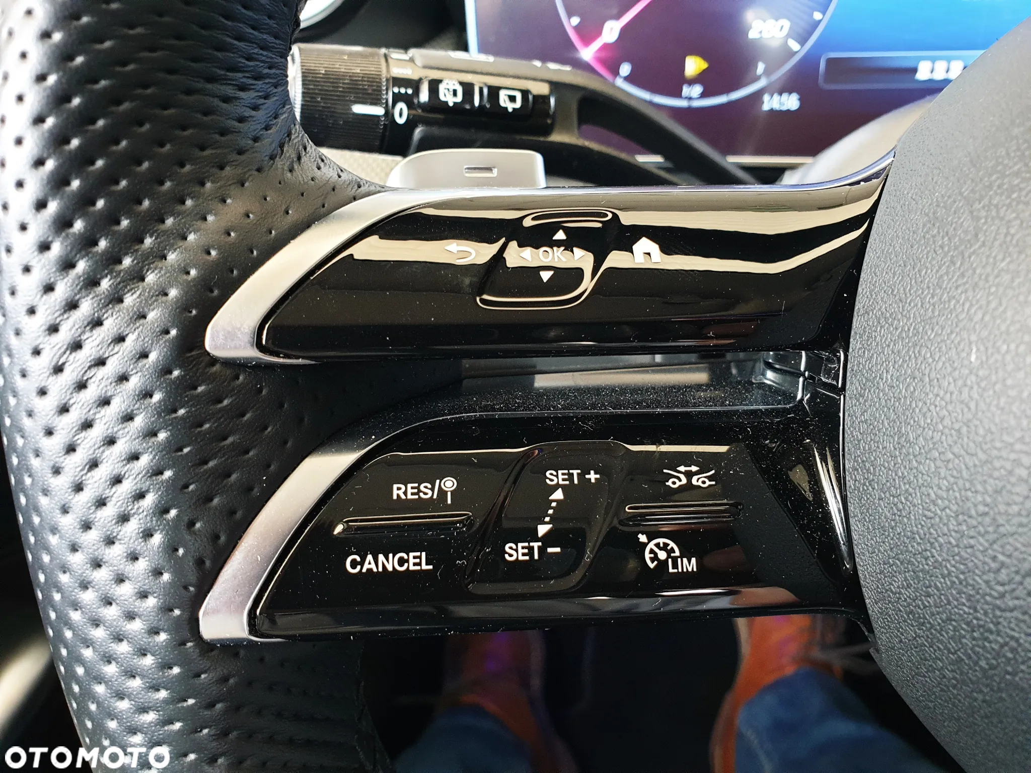 Mercedes-Benz GLC 300 de 4-Matic AMG Line - 28