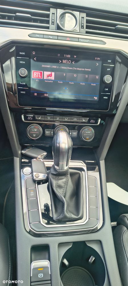 Volkswagen Passat - 12