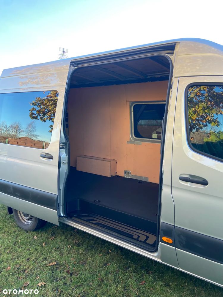 Mercedes-Benz Sprinter - 9
