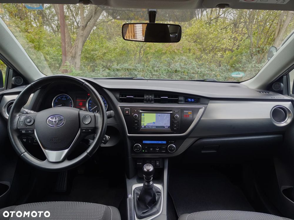 Toyota Auris 1.6 Premium Comfort - 18