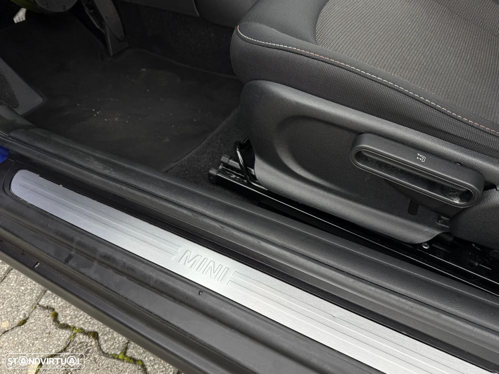 MINI 3 Portas One Auto - 32