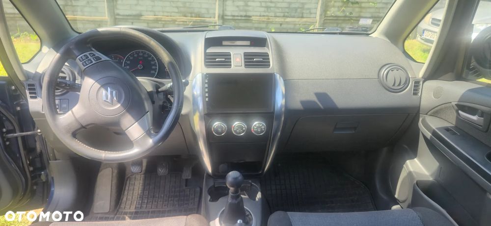 Suzuki SX4 - 5