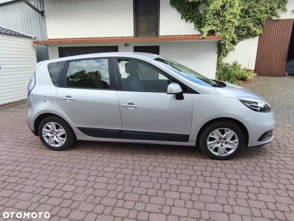 Renault Scenic 1.6 16V 110 TomTom Edition - 9